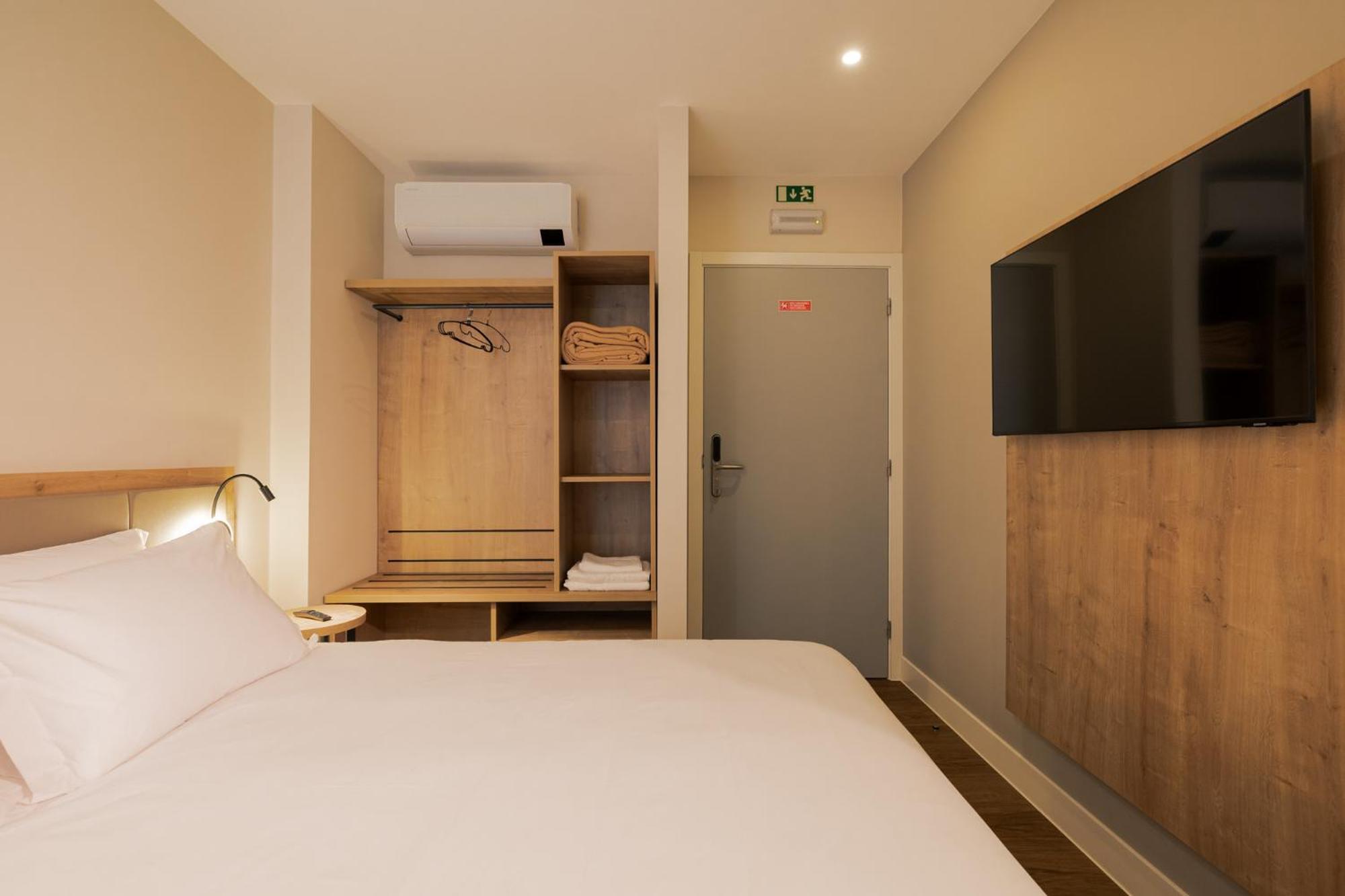 Monturi Hostel Ponta Delgada Esterno foto